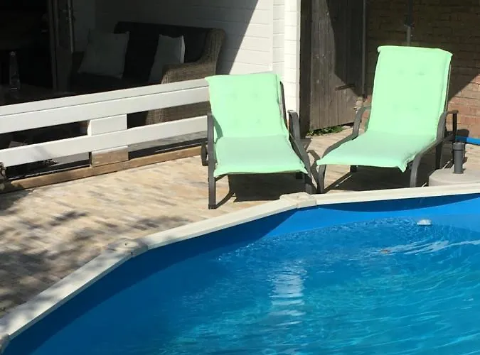 Bij Ons Op Vogelswerf 3*